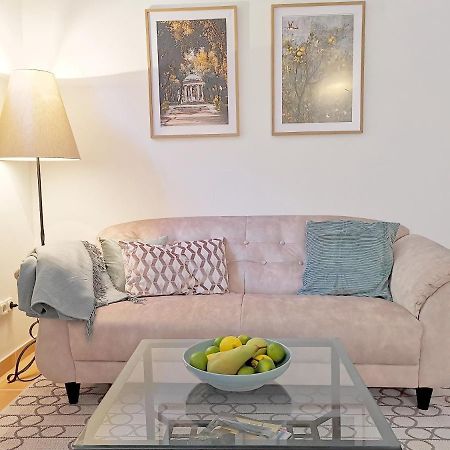 Hillside Apartment With Ac & Heating In Grande Maison Budapest Esterno foto