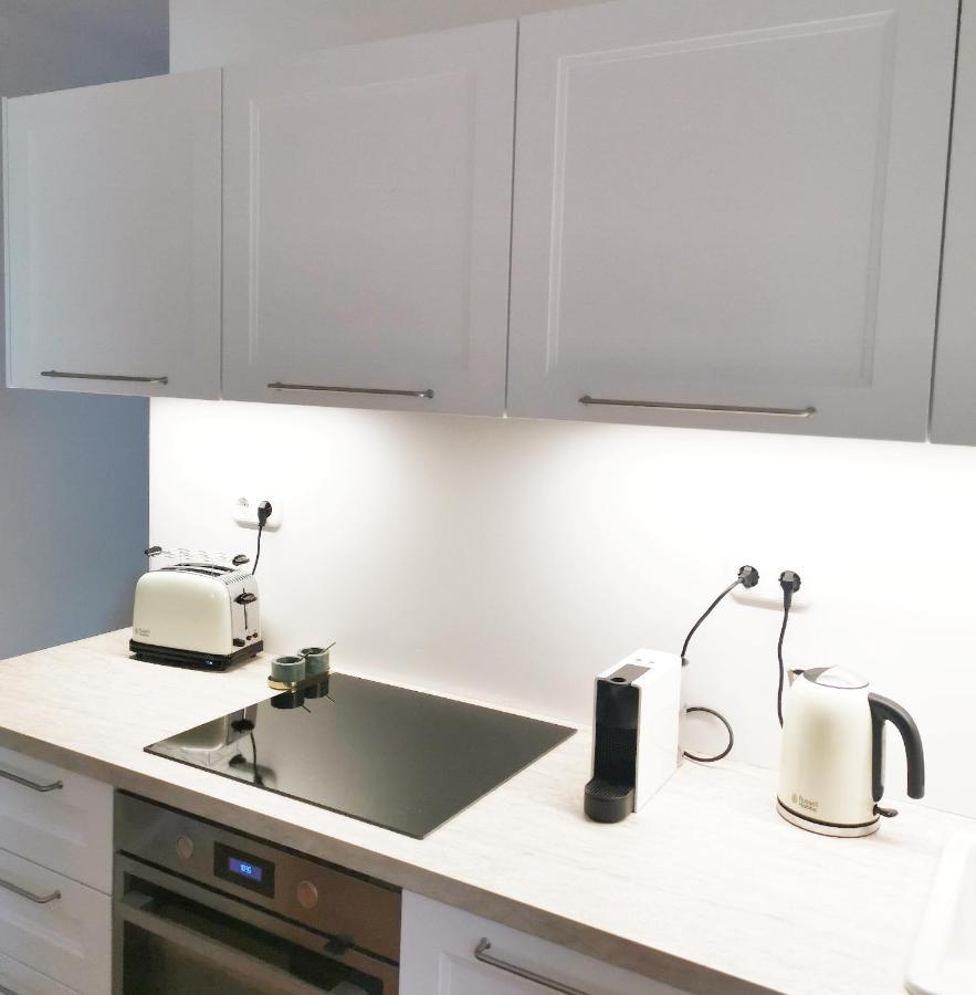 Hillside Apartment With Ac & Heating In Grande Maison Budapest Esterno foto